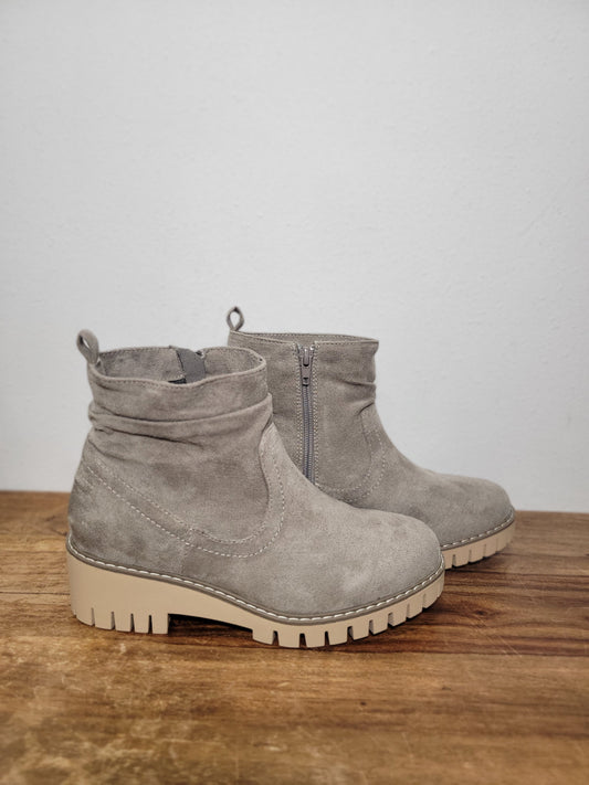 Very G Dashing Grey Ankle Boot