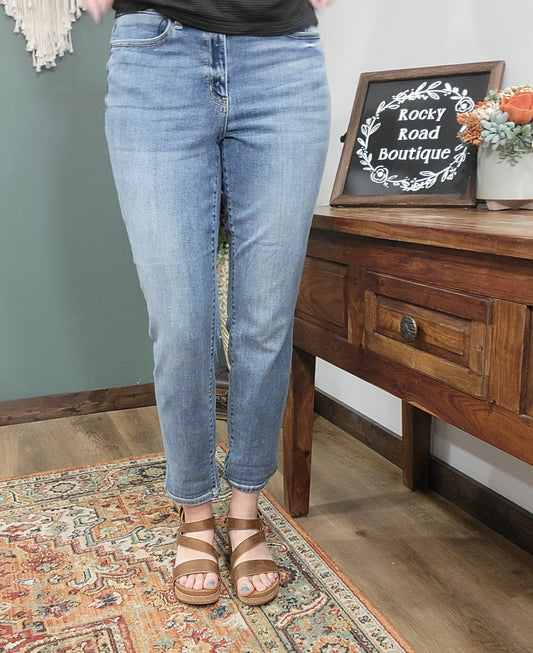 Judy Blue Mid Rise Boyfriend Fit Jean