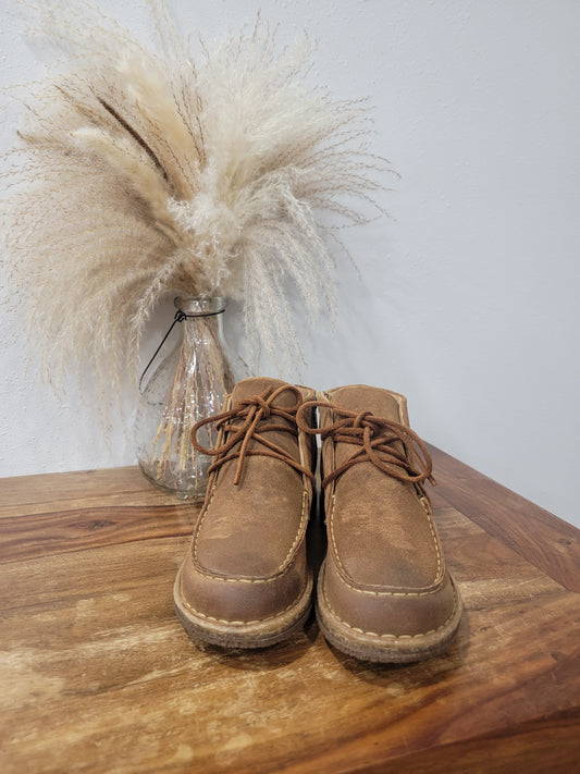 Born Ankle Boot / Analia Tan (Clay) Distressed