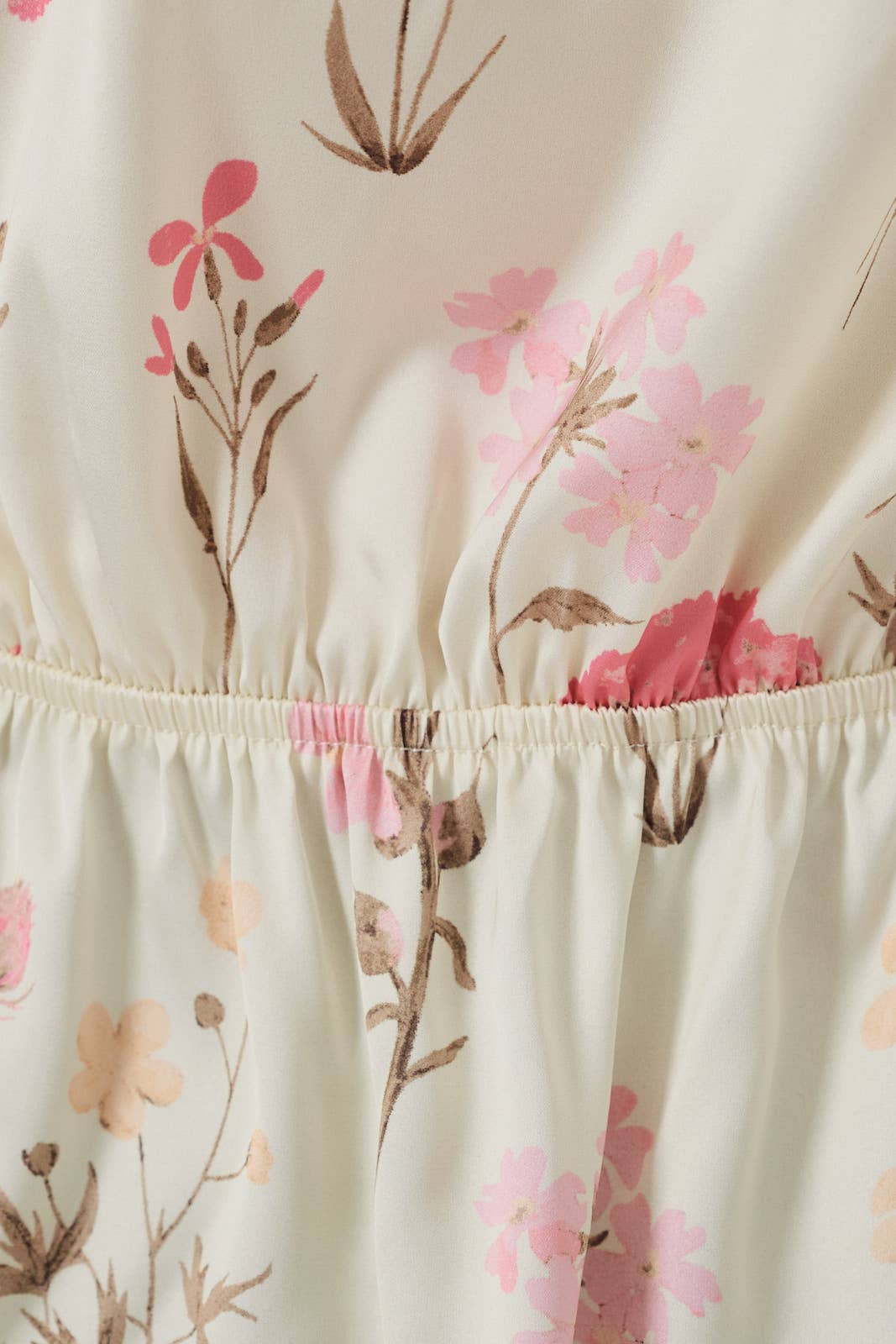 Round Neck Short Sleeve Waist Shirring Detail Top: Butter-Multi Floral