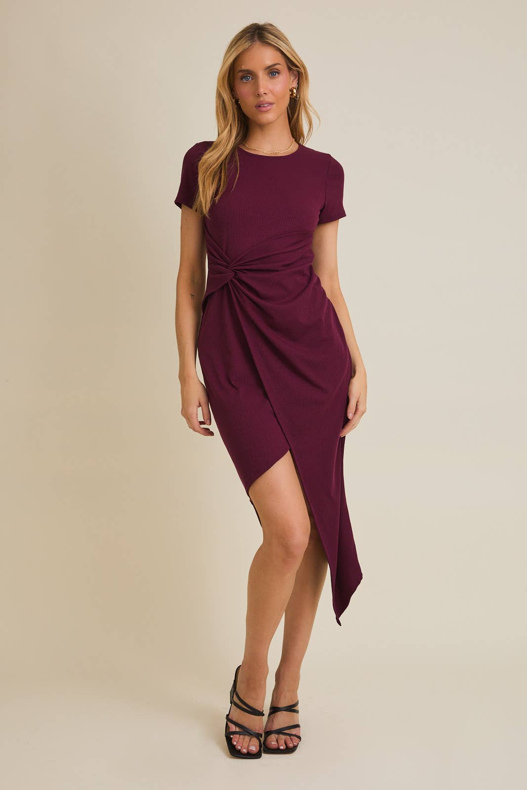 Gilli Twist Wrap Midi Dress: Wine