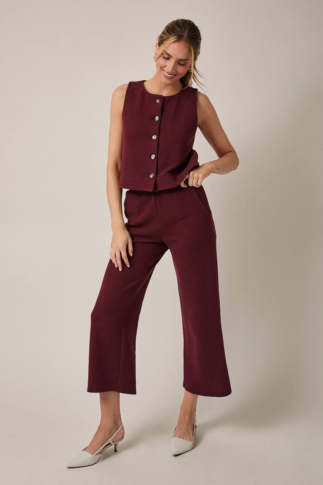 Gilli Waist Band Wide Leg Pants: Burgundy
