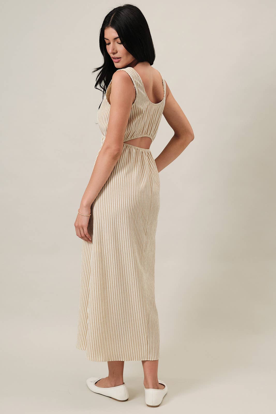 Gilli Sleeveless  Elastic Waist Side Slit Maxi Dress: Ivory-Taupe Stripe