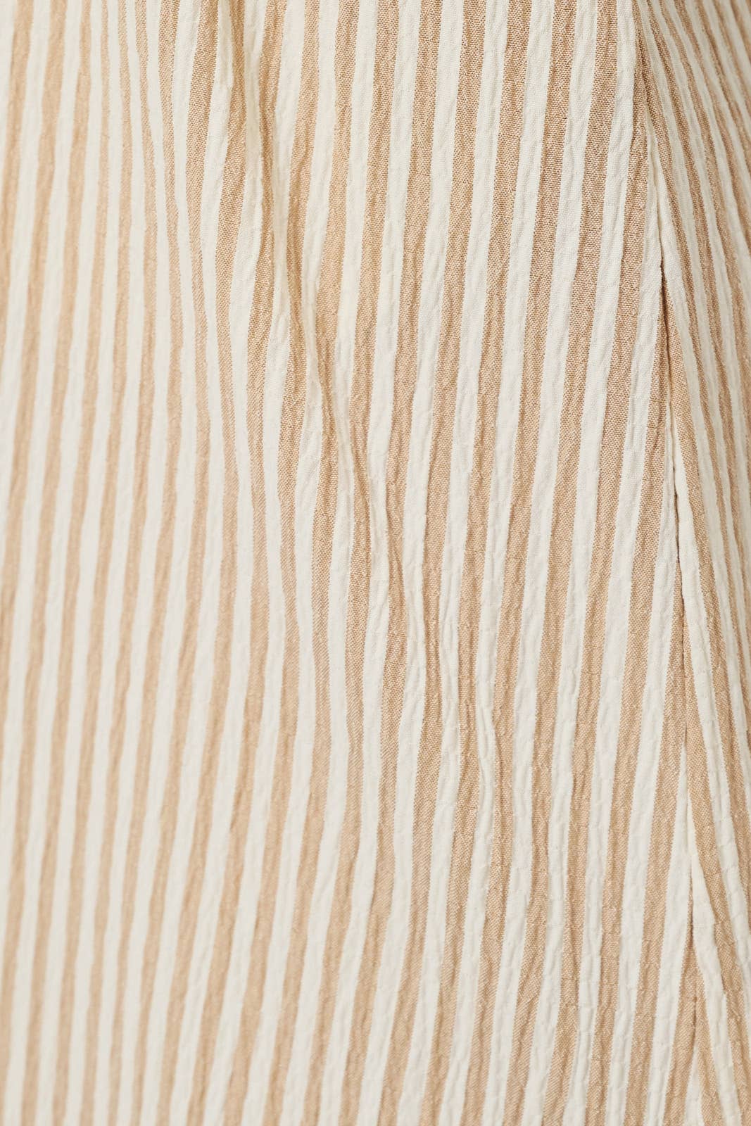 Gilli Sleeveless  Elastic Waist Side Slit Maxi Dress: Ivory-Taupe Stripe