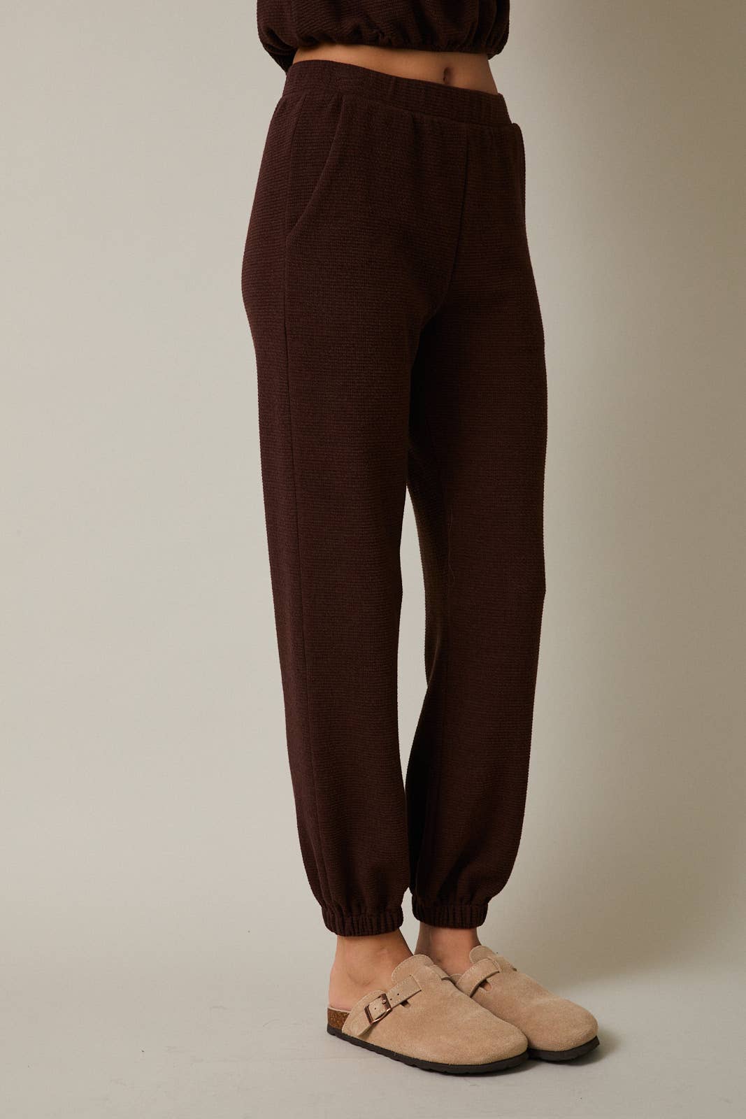 Gilli Waist Band Jogger Pants: Mocha