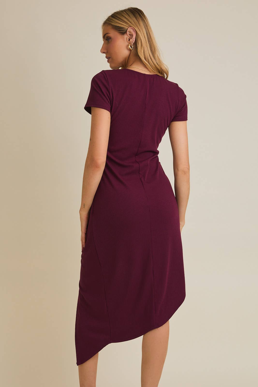 Gilli Twist Wrap Midi Dress: Wine
