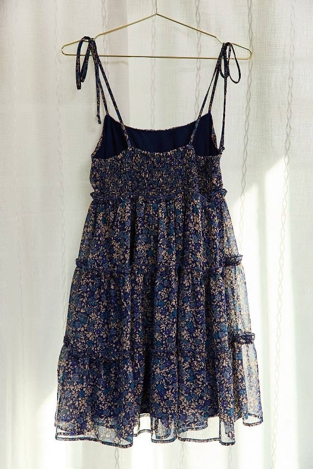 Spagetti Tie Strap Tiered Baby Doll Ditsy Print Mini Dress: Navy-Taupe Ditsy