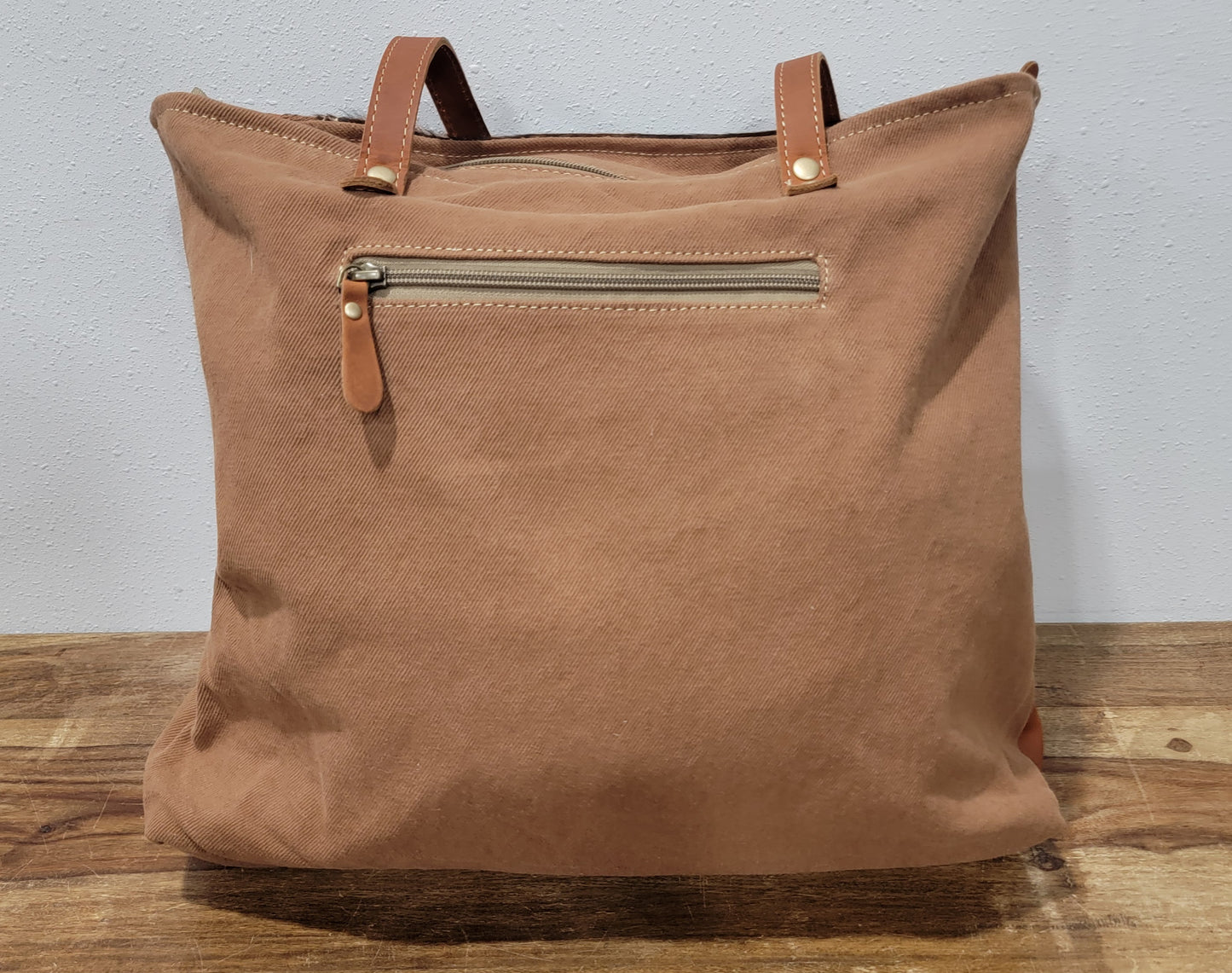 Oakley Cowhide Tote Myra Bag