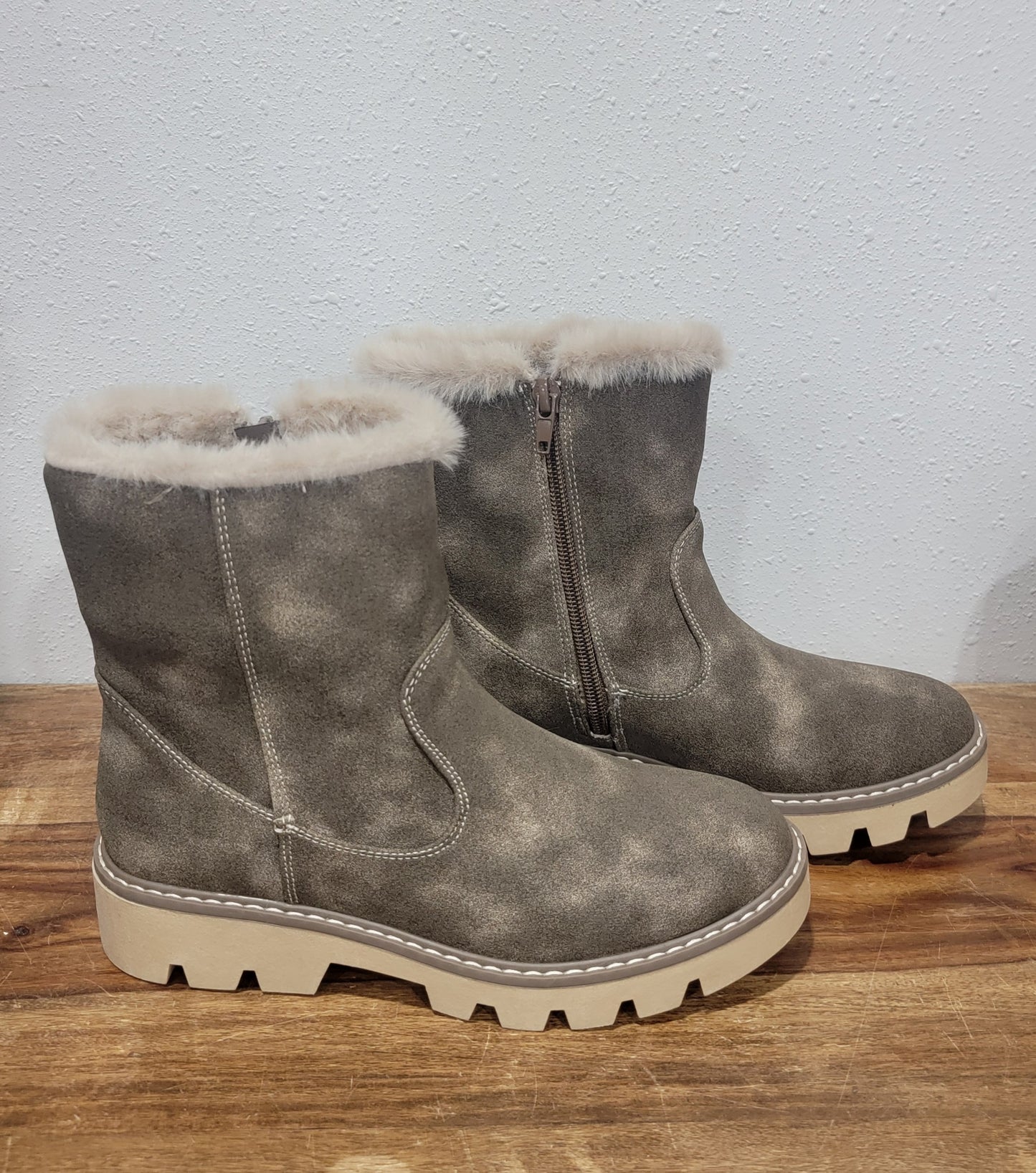 Very G Marlo Boot - Taupe
