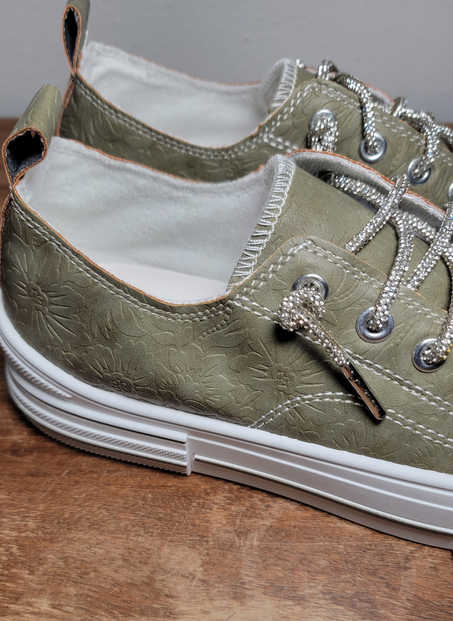 Very G Aman Tooled Sneaker - Sage