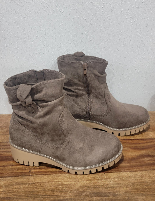 Very G Demi Boot - Taupe