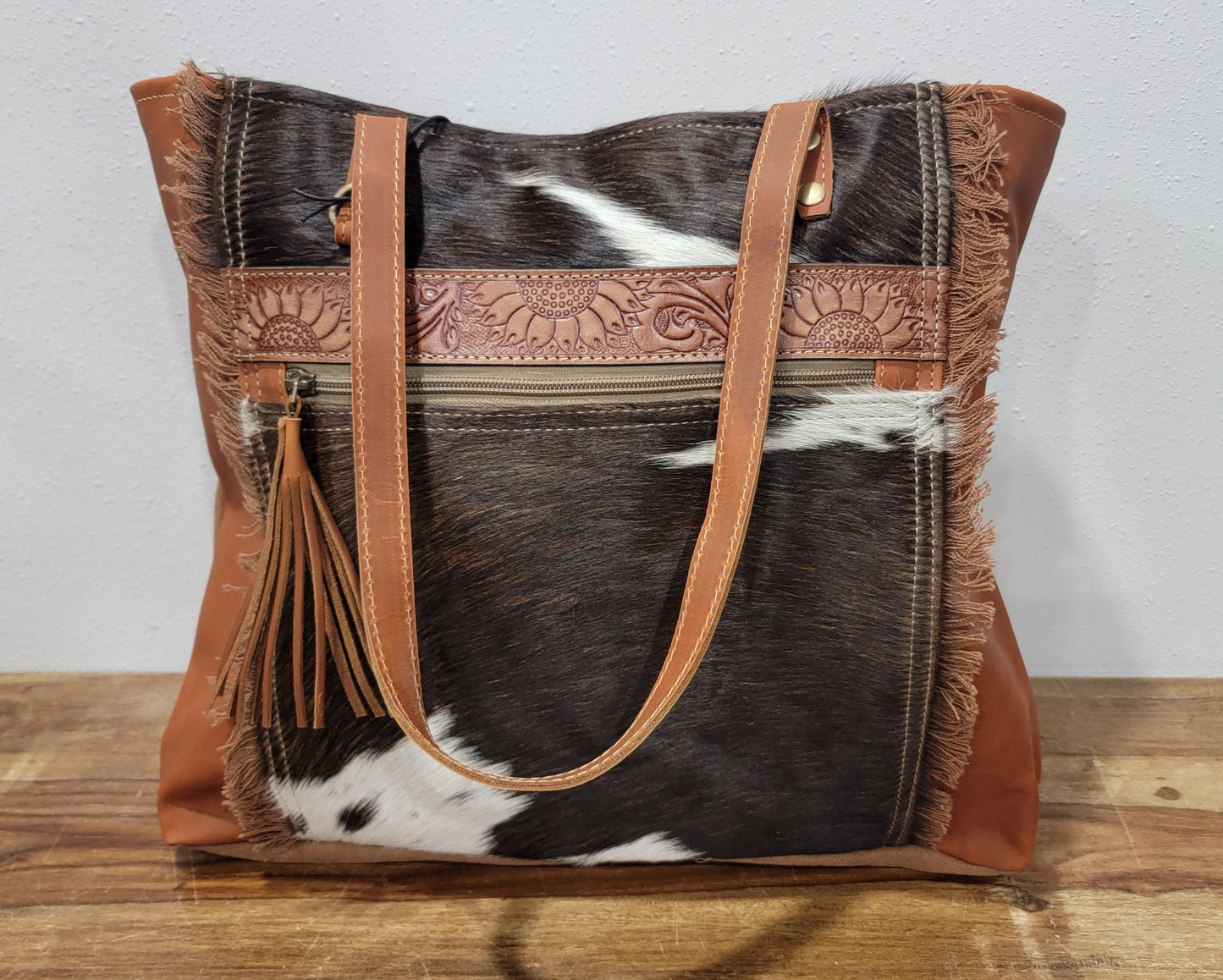 Oakley Cowhide Tote Myra Bag