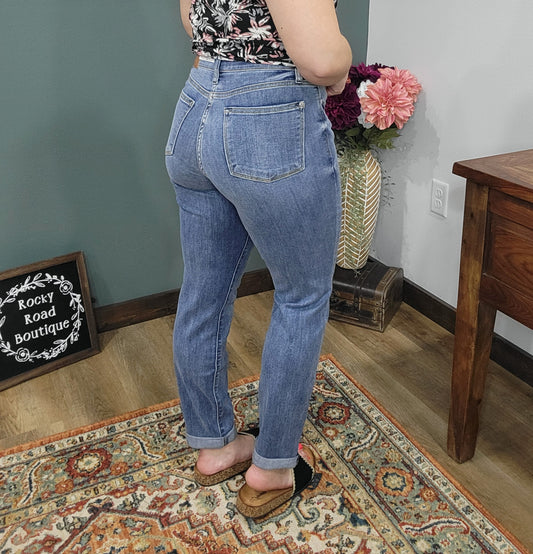 Judy Blue Mid Rise Straight Fit Jeans
