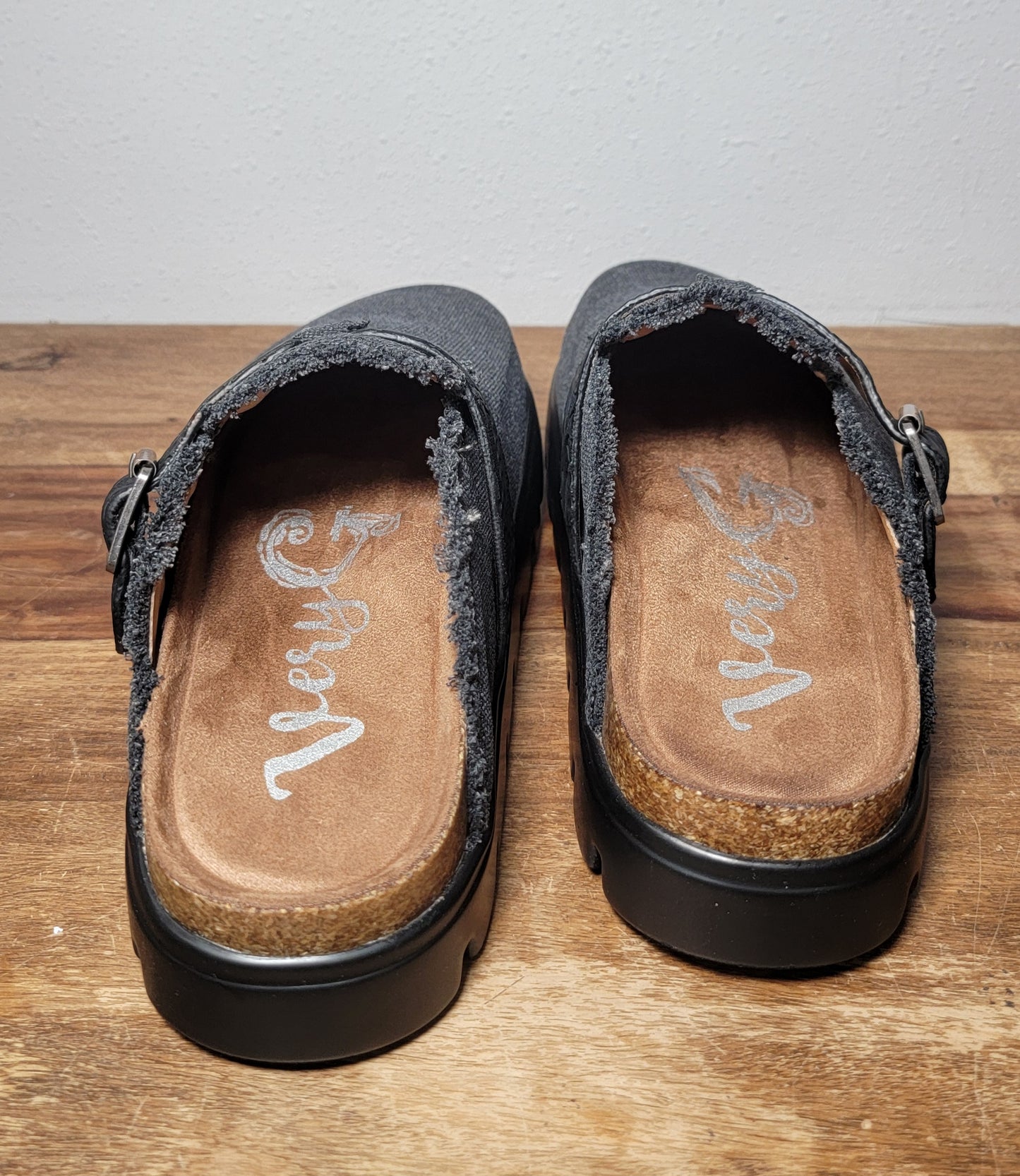 Very G Letty Platform Clog - Black