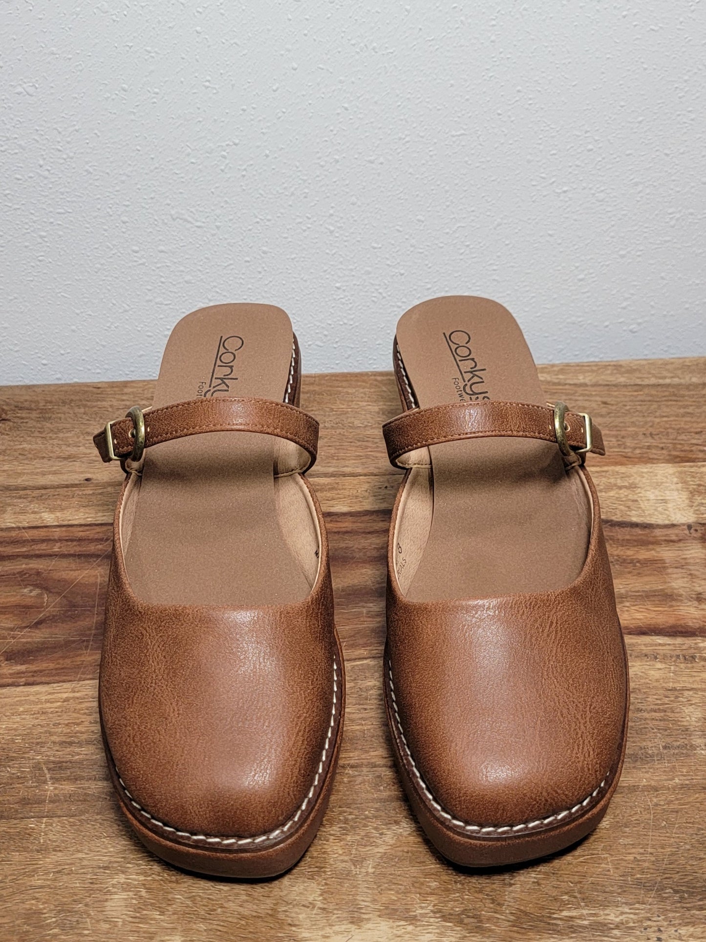 Corkys Me Time Closed Toe Wedge - Auburn