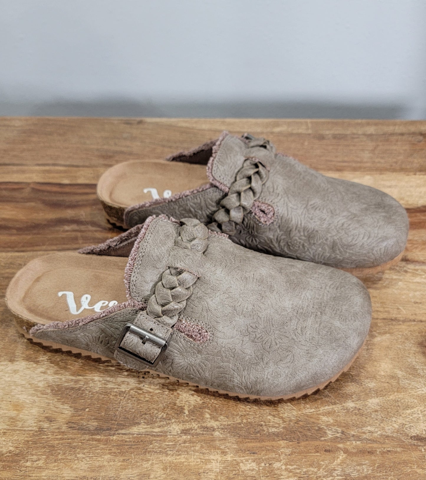 Very G Braided Slip On in Iris Tooled - Taupe