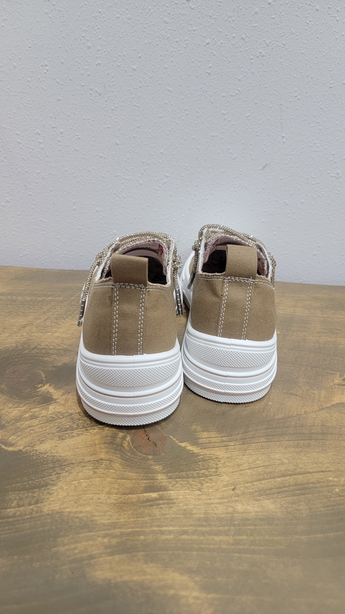 Very G Aman Gold Sneaker - Tan