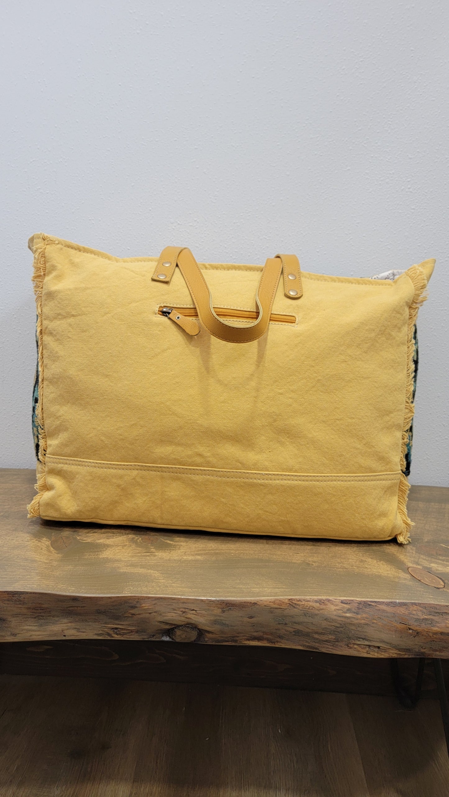 Sunridge Basin Myra Weekender Bag
