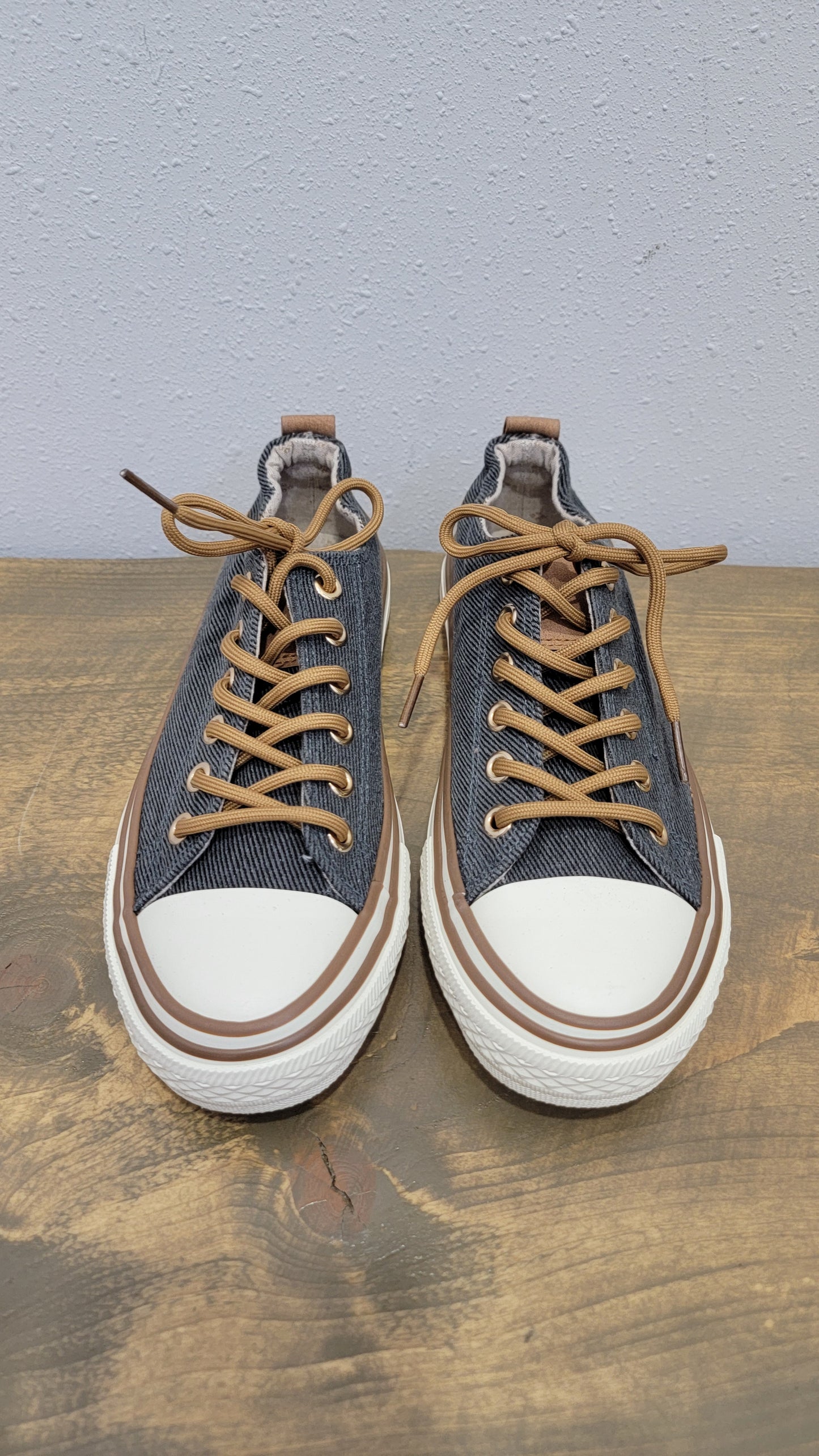 Very G Black Driana 2 Sneakers