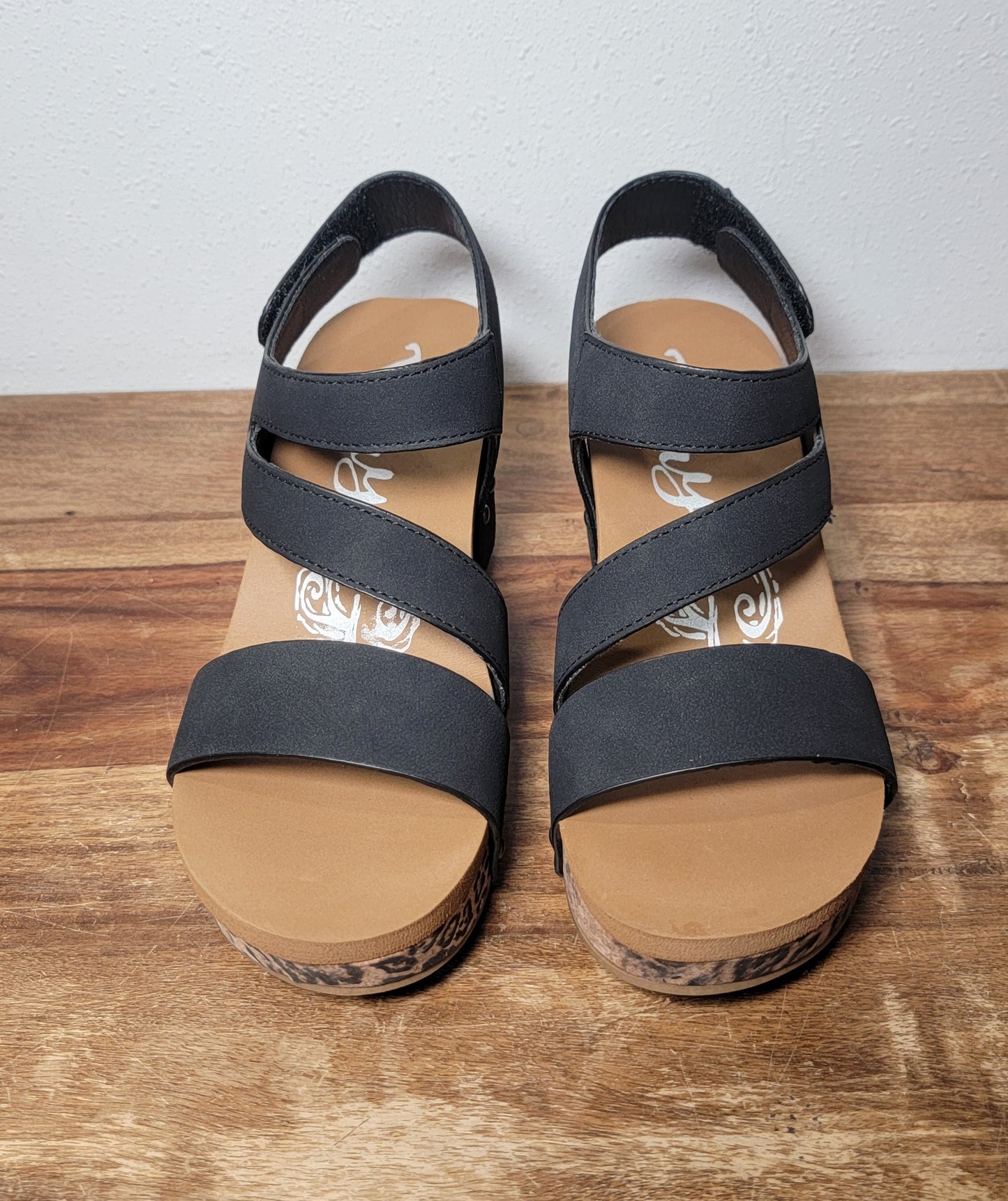 Very G Atlas Wedge - Black