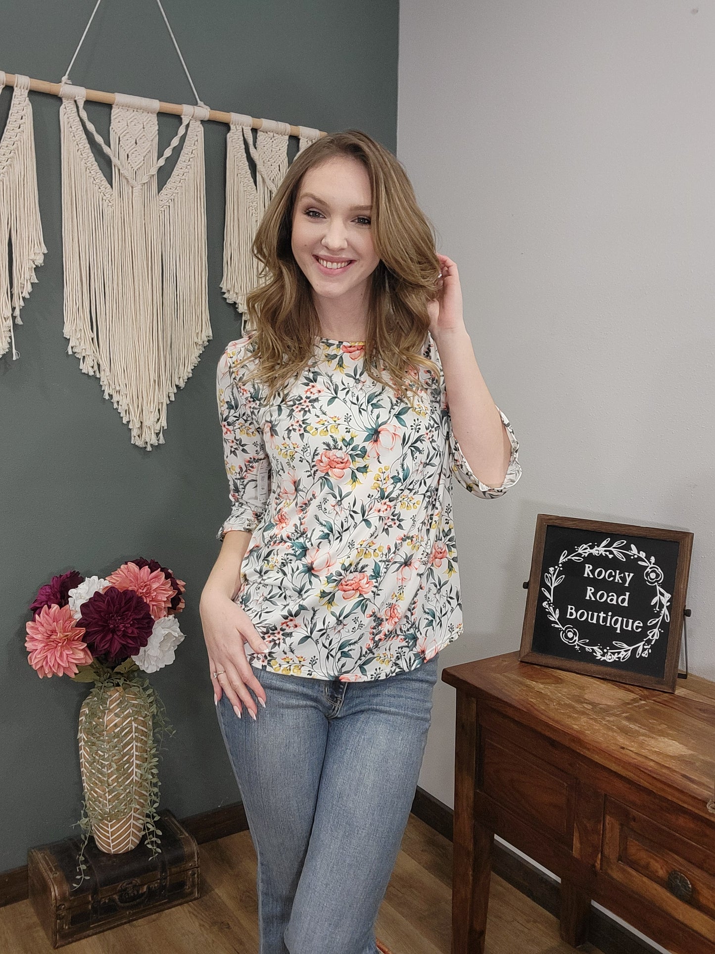 Southern Lady Lightweight Ruffle Quarter Sleeve Top / Fresh Palette