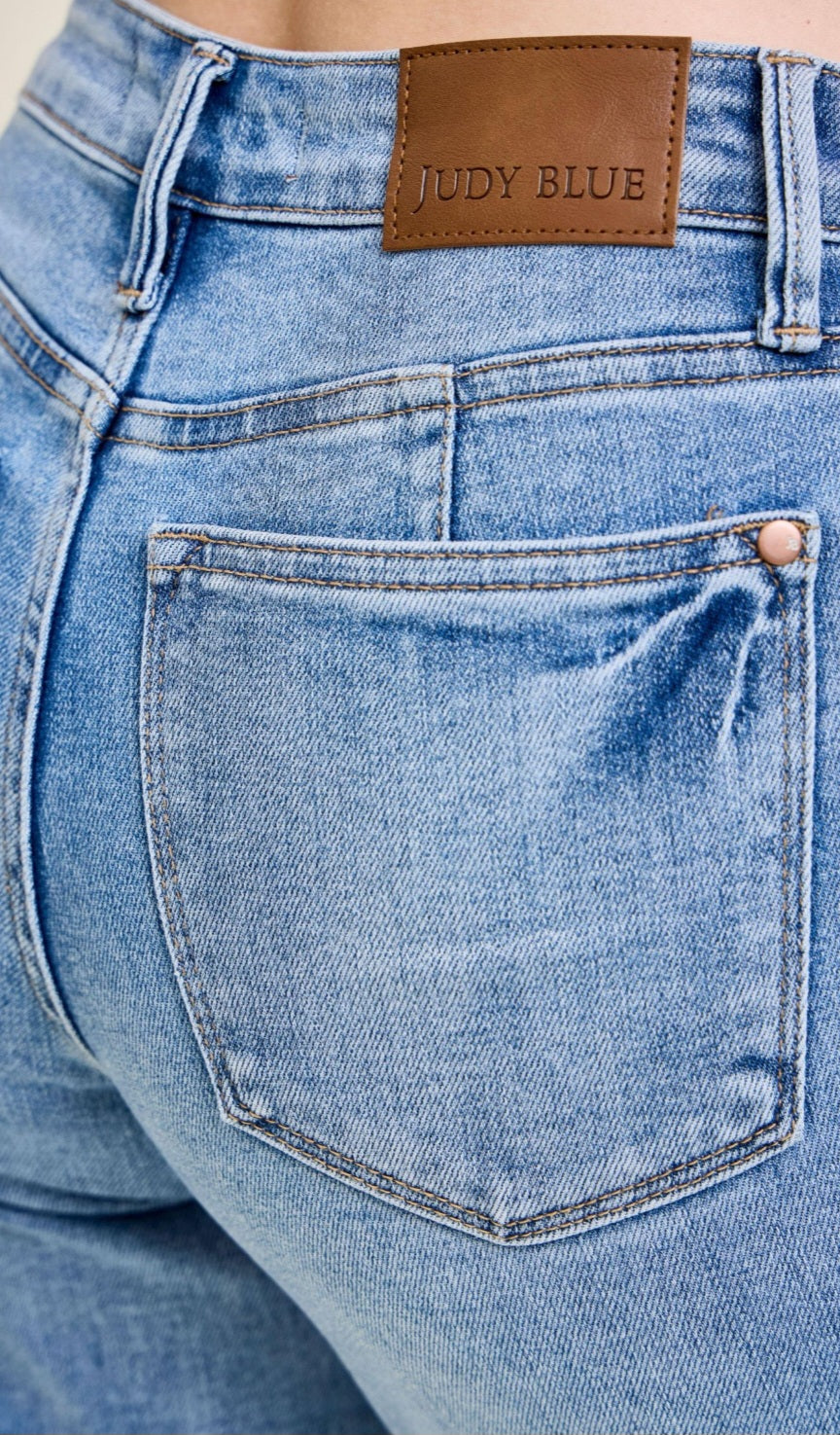 Judy Blue Tummy Control Mid Rise Straight Fit