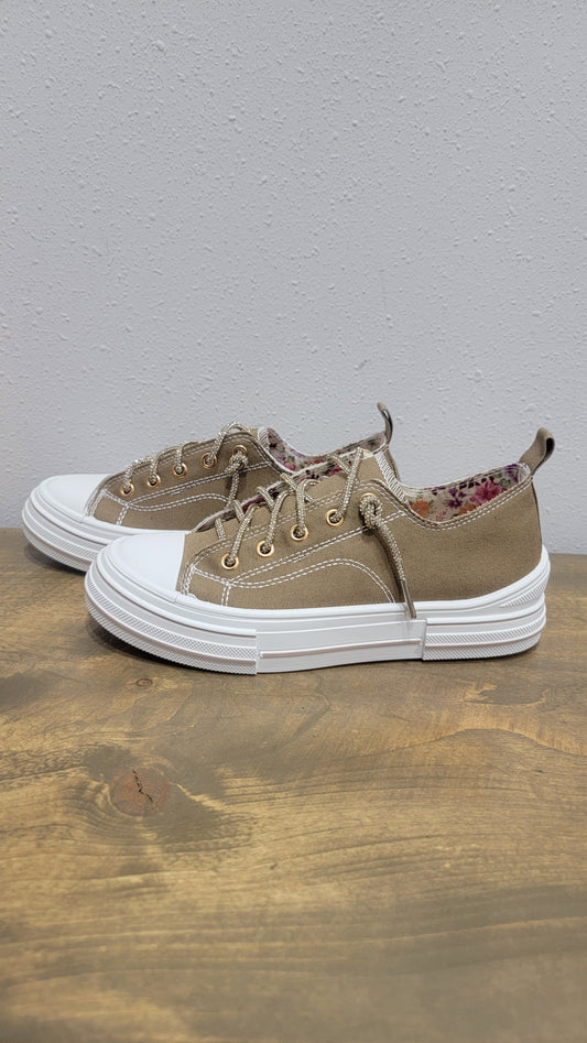 Very G Aman Gold Sneaker - Tan
