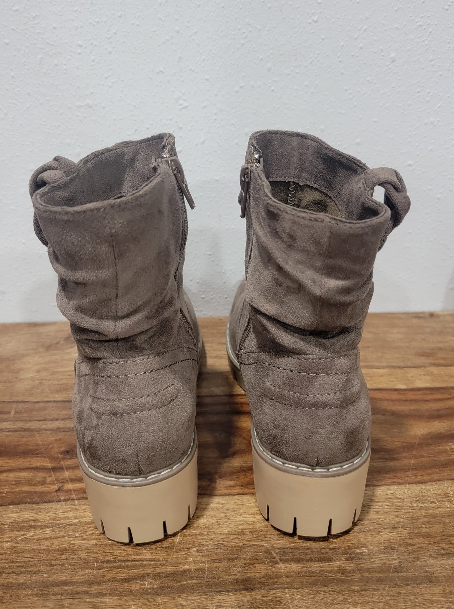 Very G Demi Boot - Taupe