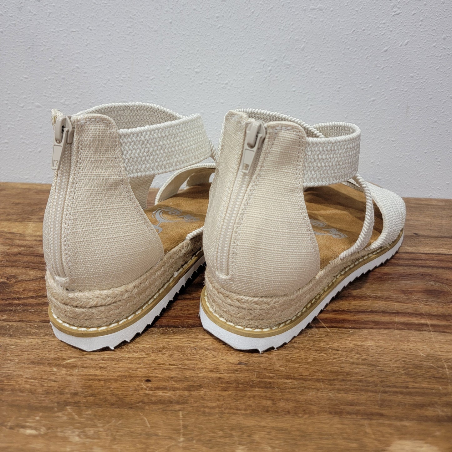 Very G Cream Sadie Sandals